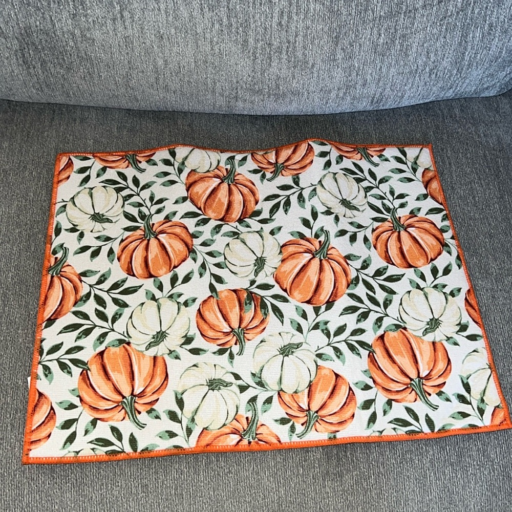 Fall Pumpkins Dish Drying Mat (NWOT)